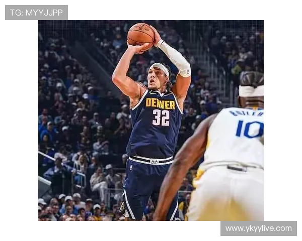 掘金主帅称赞沃特森表现出色活力十足掩护稳健多次强攻篮下